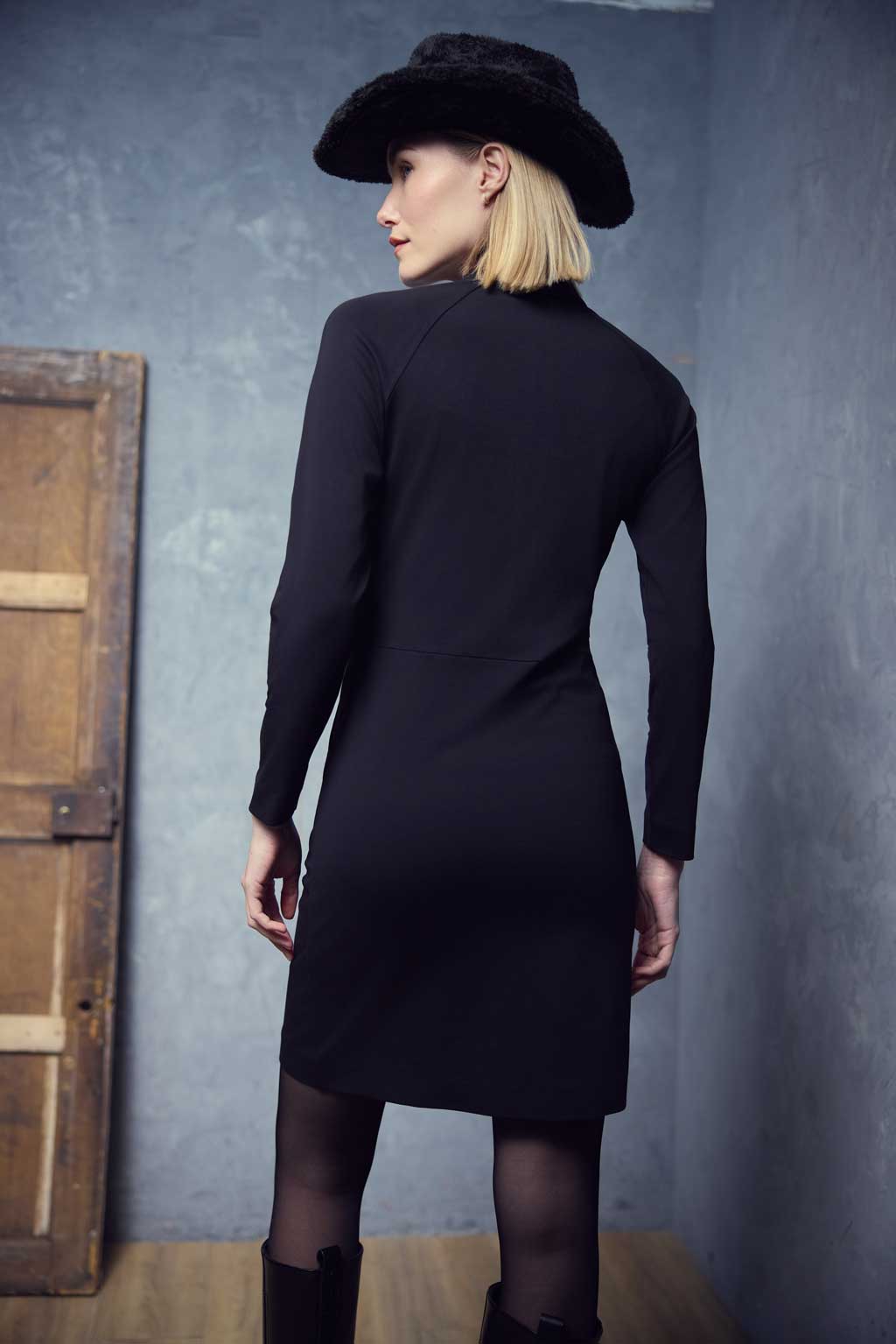 ROBE IRLA